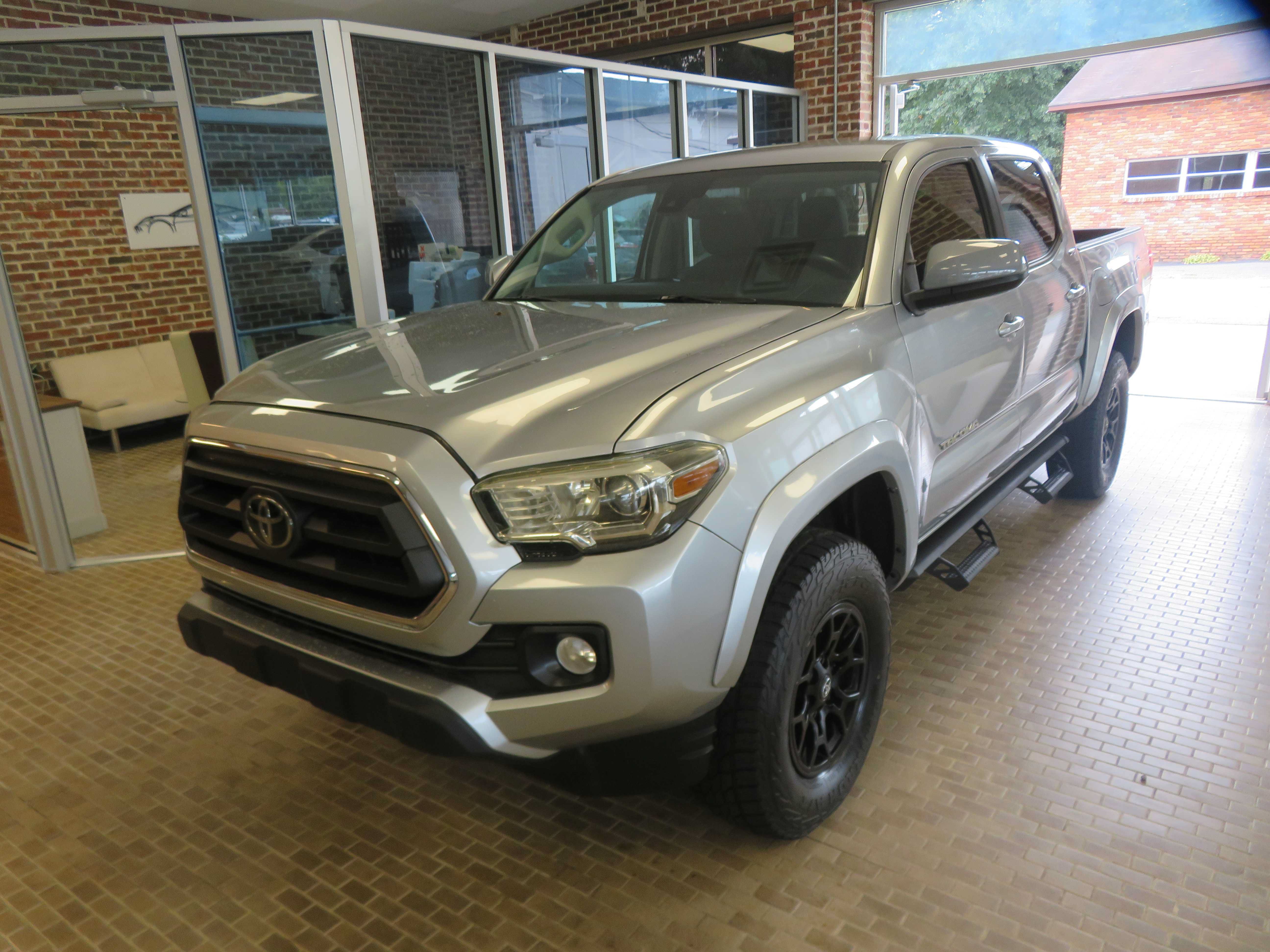 Used 2022 Toyota Tacoma SR5 RWD image 73