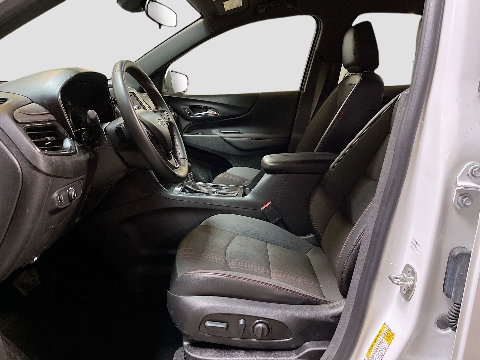 Used 2024 Chevrolet Equinox RS image 20