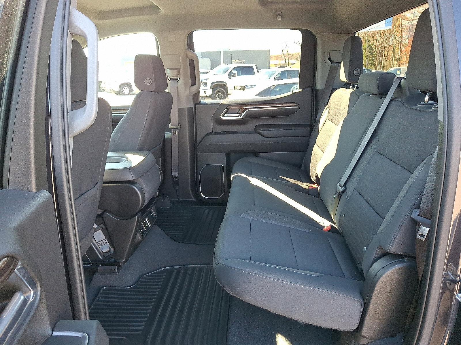 Used 2023 Chevrolet Silverado 1500 LT image 10