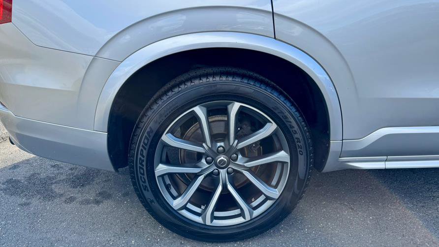 Used 2018 Volvo XC90 T5 Momentum w/ Momentum Plus Package image 11