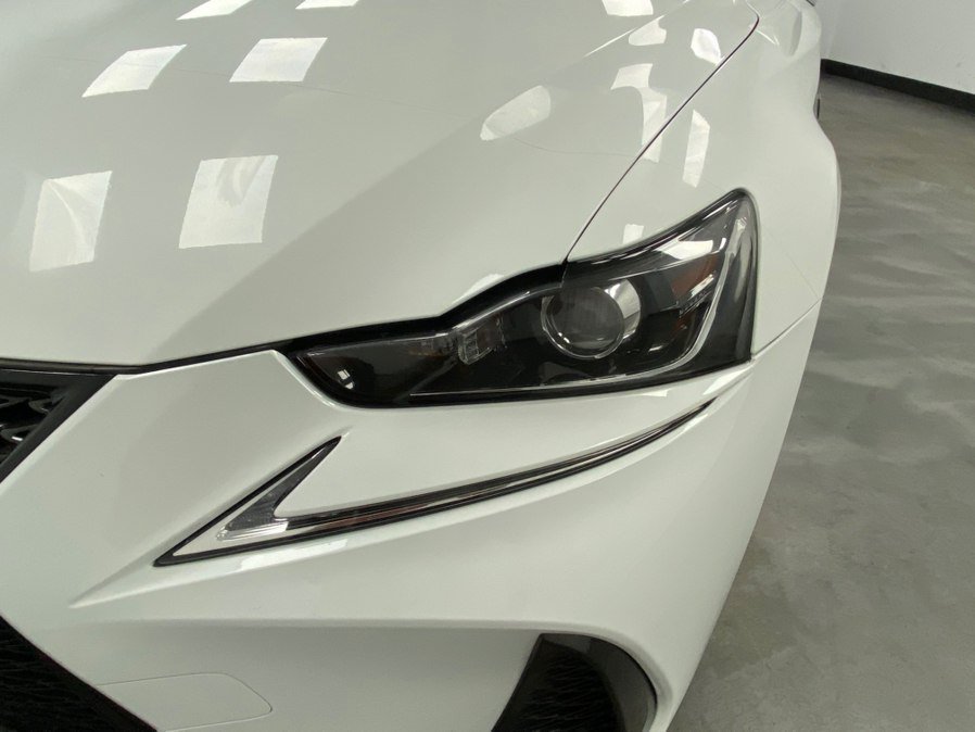 Used 2018 Lexus IS 300 AWD image 10
