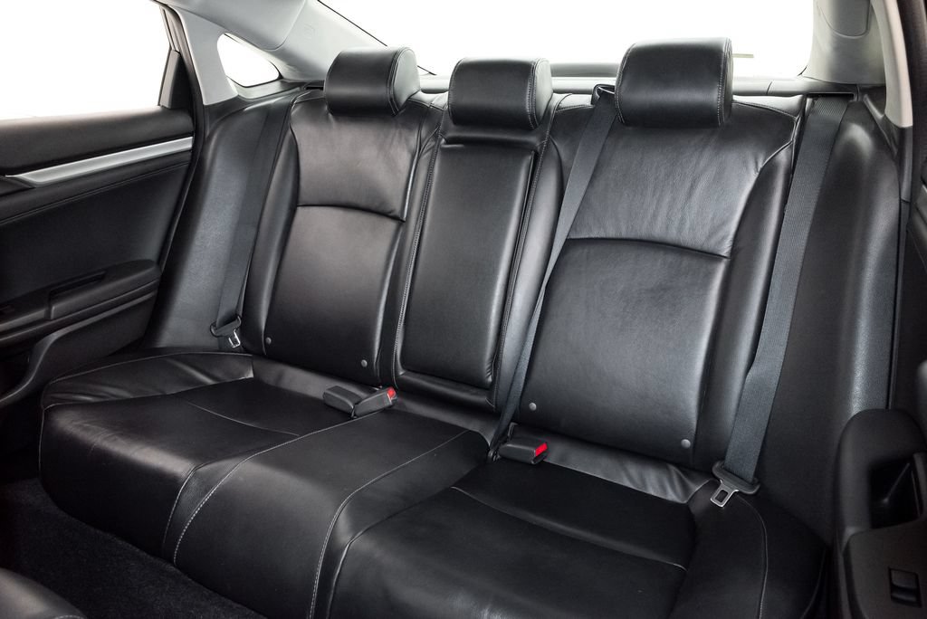 Used 2016 Honda Civic Touring image 21