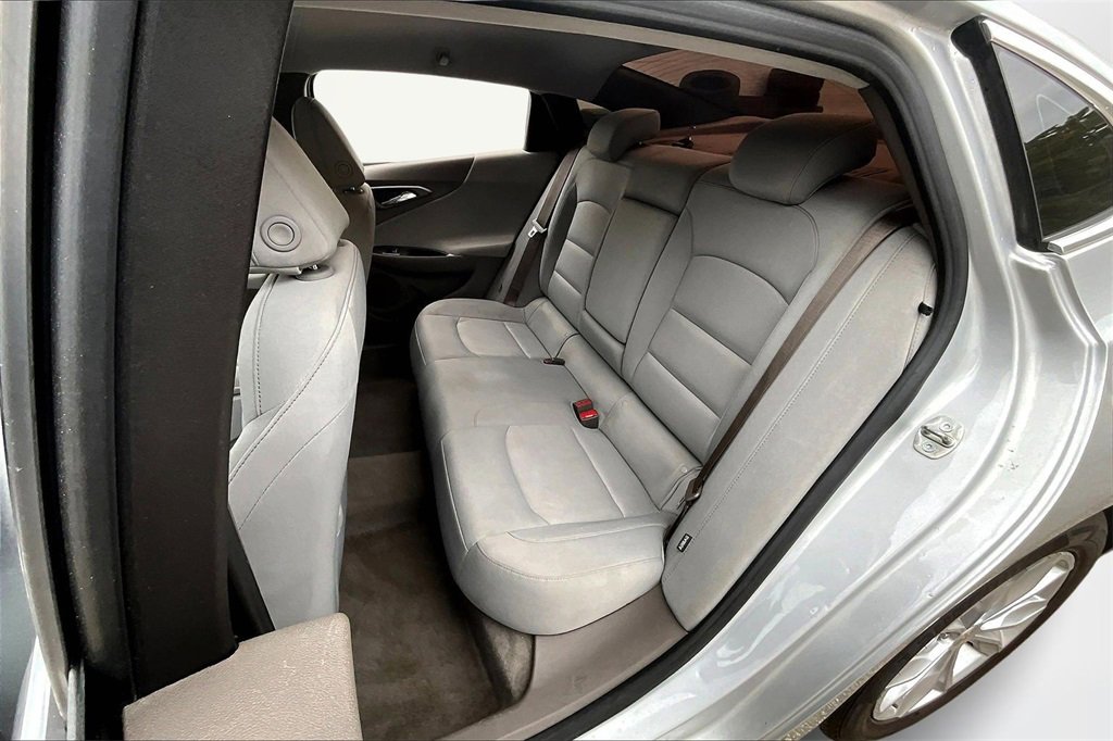 Used 2020 Chevrolet Malibu LT image 22