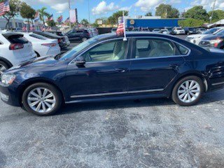 Used 2012 Volkswagen Passat 2.5 SEL Premium image 3