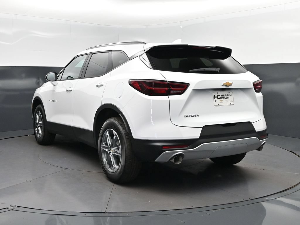 New 2026 Chevrolet Blazer LT w/ Convenience Package FWD image 5