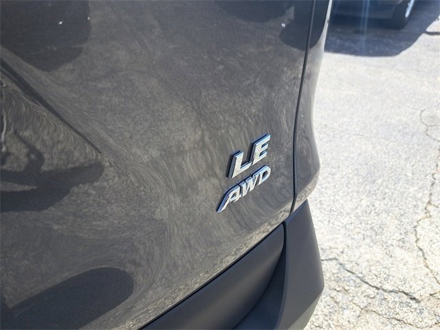 Used 2021 Toyota RAV4 LE image 6