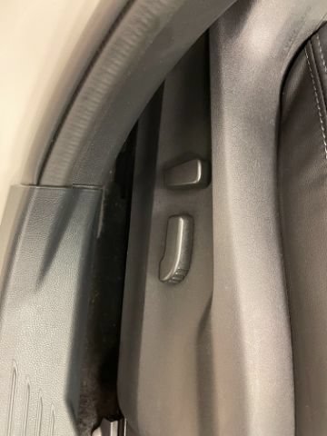 Used 2022 Subaru Outback Limited AWD/4WD image 18