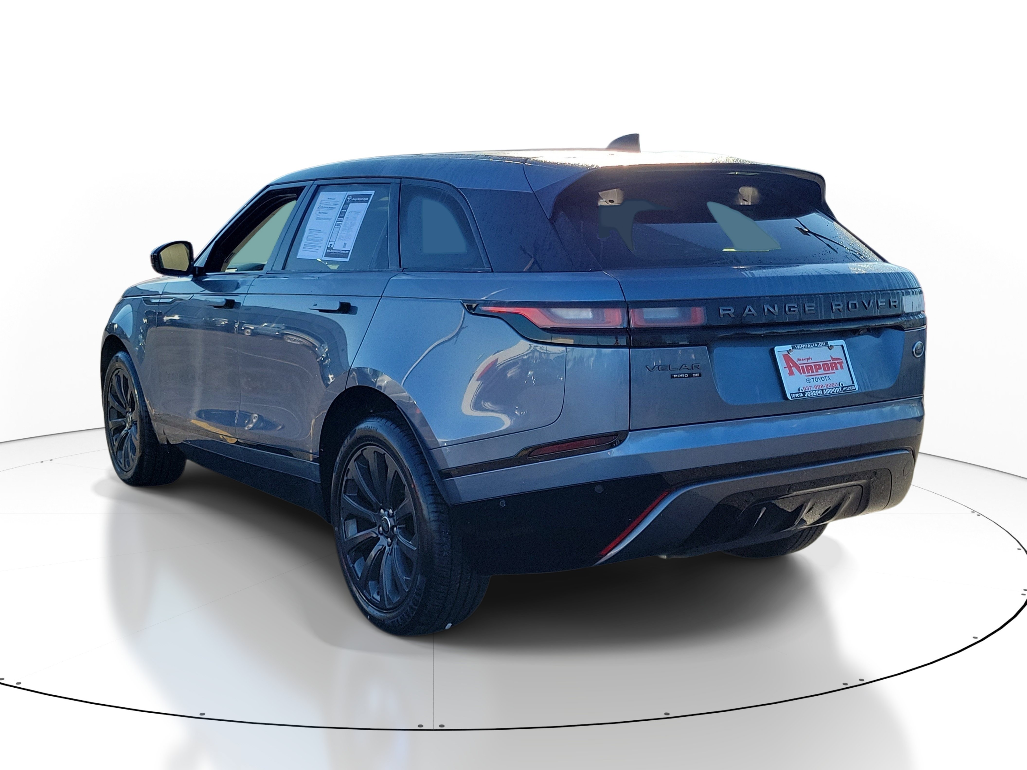 Used 2019 Land Rover Range Rover Velar R-Dynamic SE AWD/4WD image 3