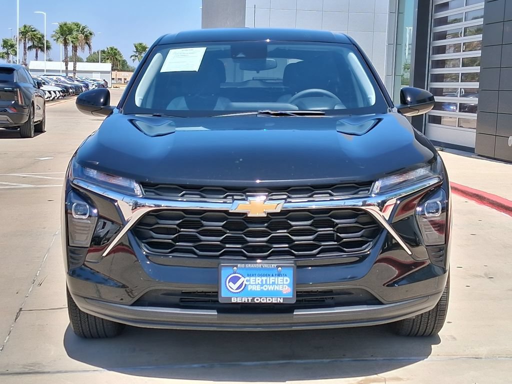 Used 2025 Chevrolet Trax LS w/ LS Convenience Package FWD video 2