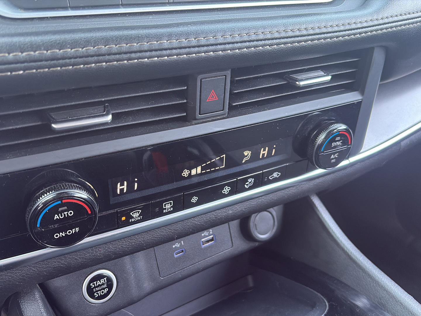 Used 2023 Nissan Rogue SV image 27