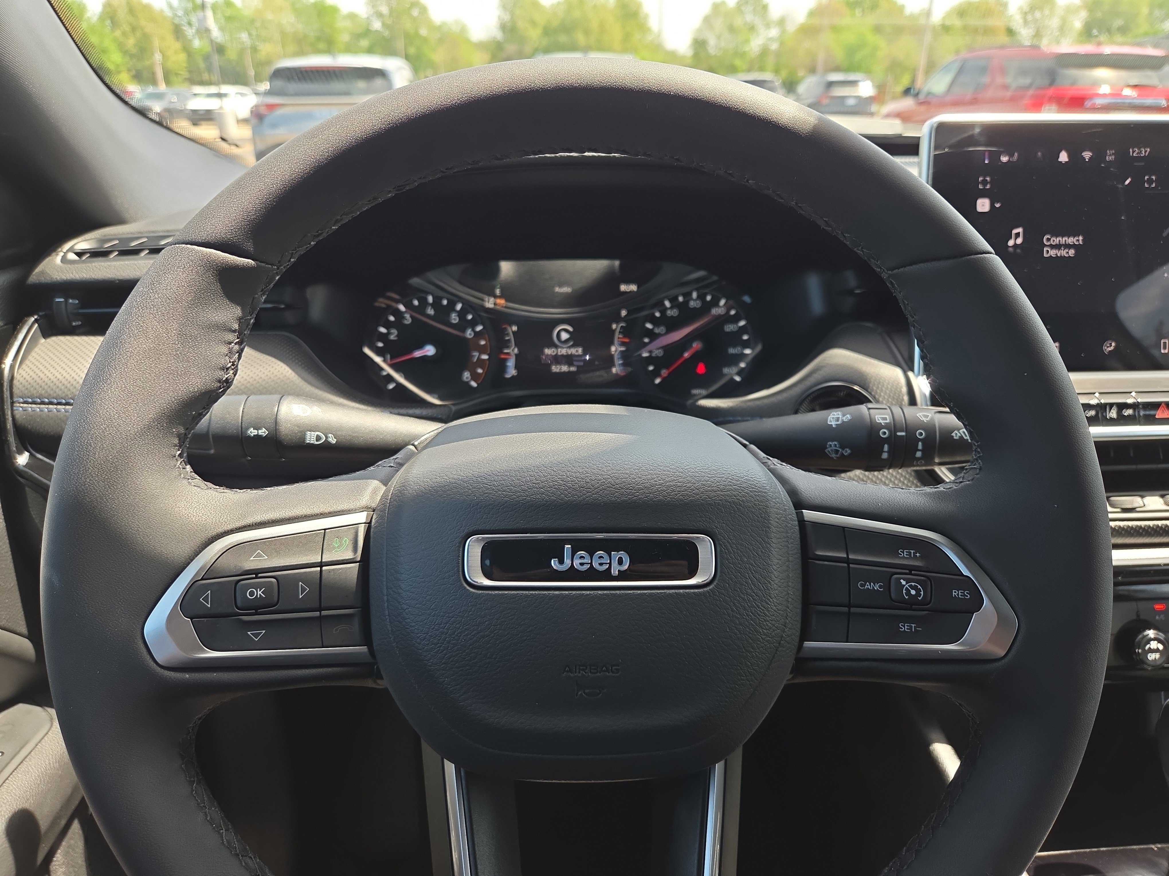 Used 2026 Jeep Compass Latitude image 10