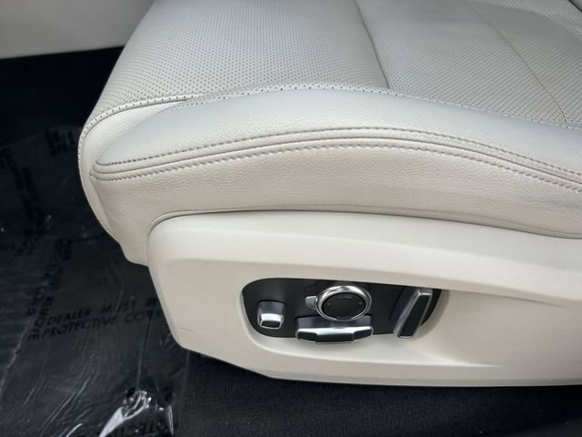 Used 2022 Jaguar F-PACE S AWD/4WD image 8