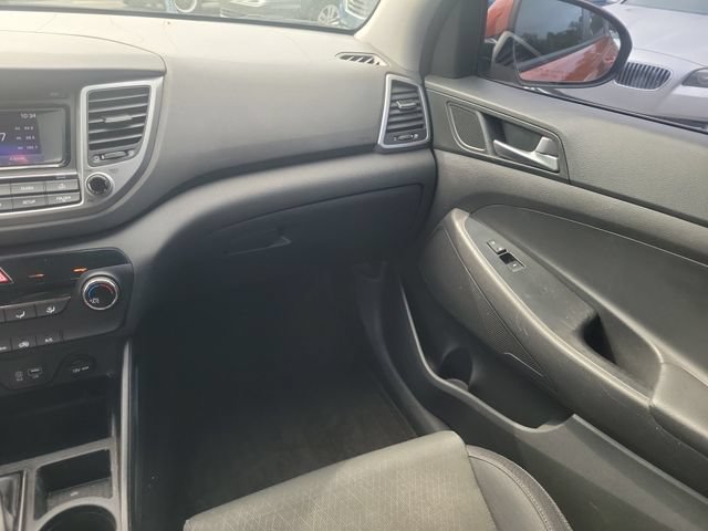 Used 2016 Hyundai Tucson SE w/ Option Group 02 FWD image 13