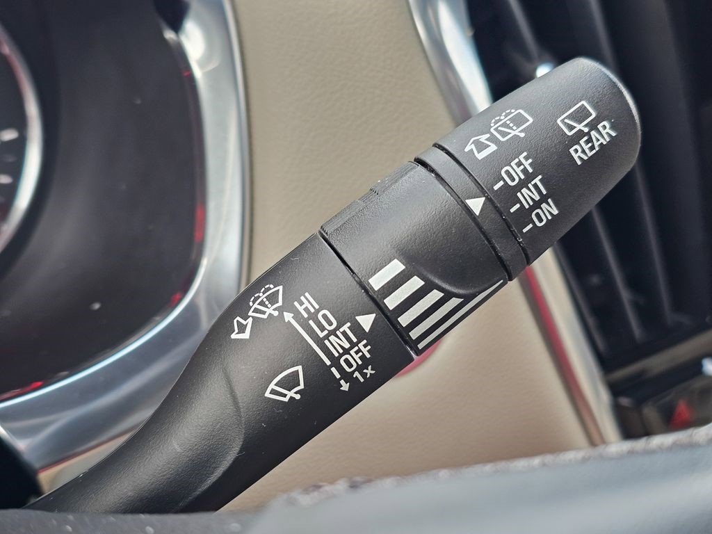 Certified 2023 Chevrolet Traverse Premier image 22