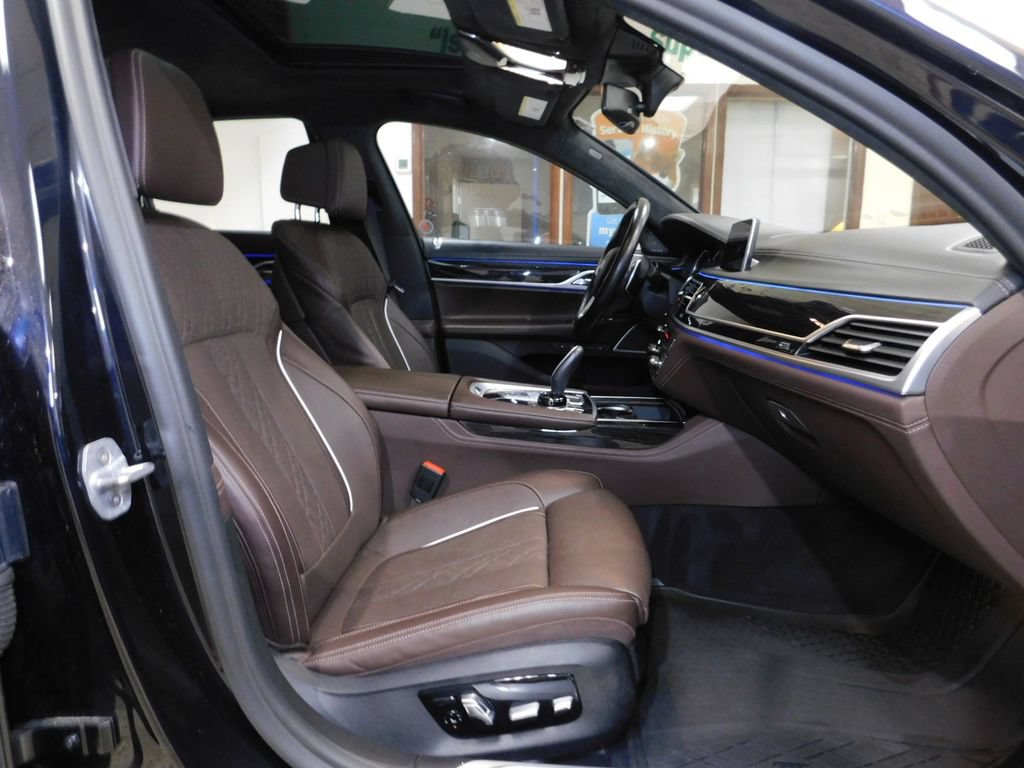 Used 2019 BMW 750i xDrive AWD/4WD image 70