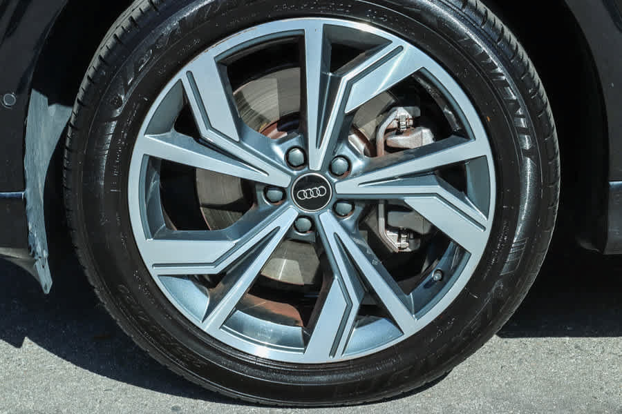 Used 2023 Audi Q4 e-tron Premium Plus w/ Premium Plus AWD/4WD image 10