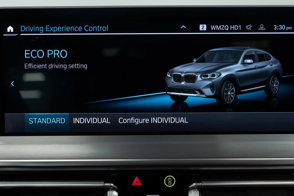 Used 2025 BMW X4 xDrive30i w/ Premium Package image 26