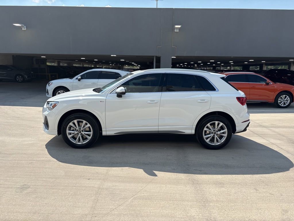 New 2025 Audi Q3 2.0T Premium image 9