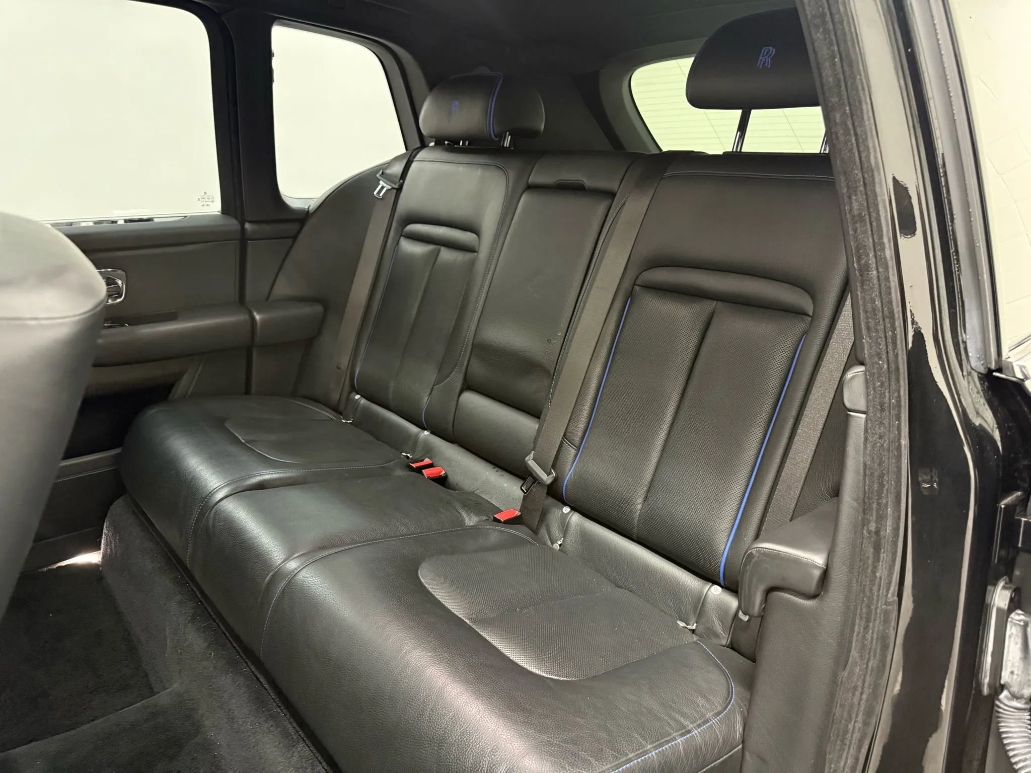 Used 2019 Rolls-Royce Cullinan image 32