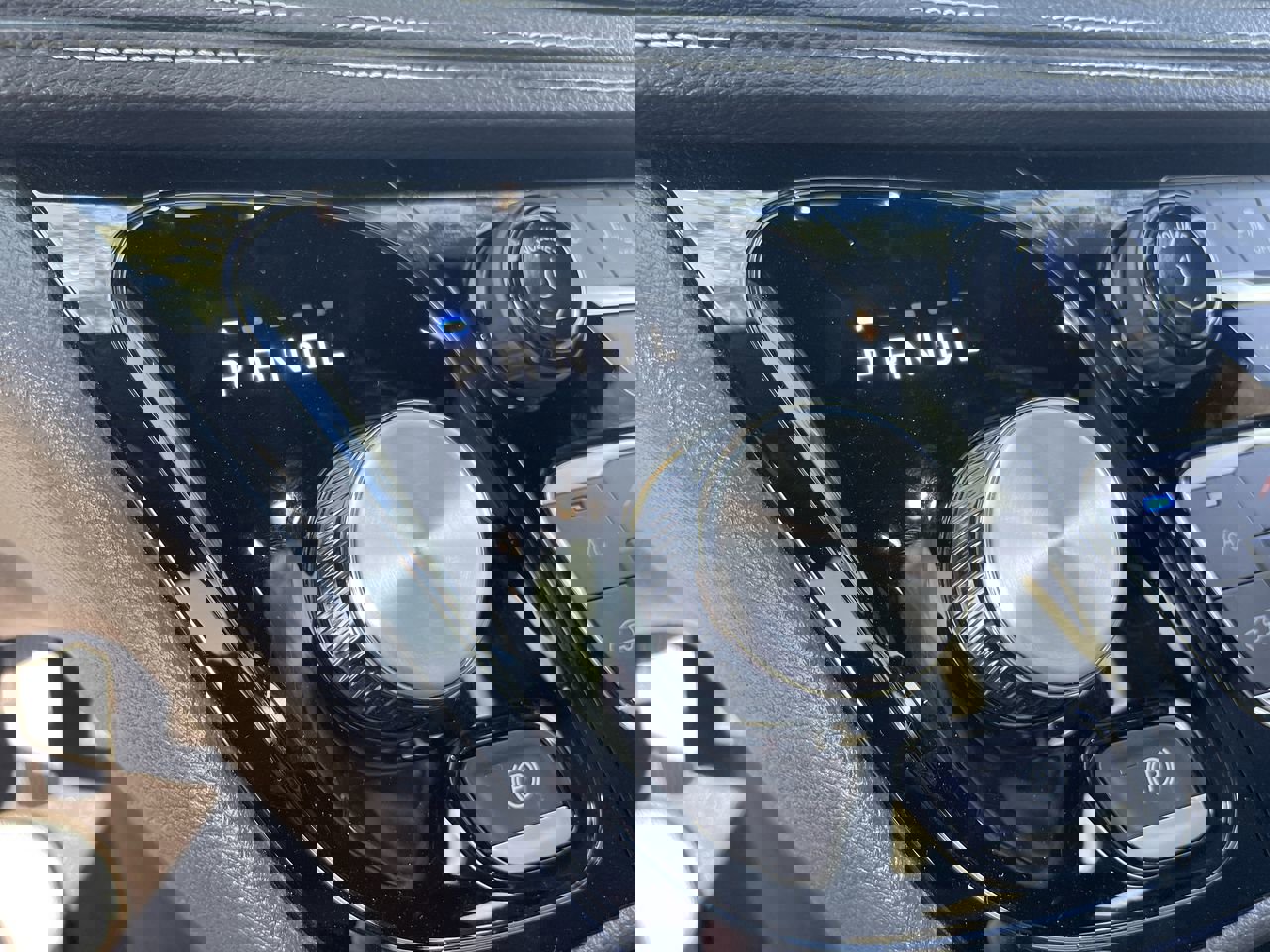 Used 2024 Chrysler Pacifica Touring-L w/ S Appearance Package image 35