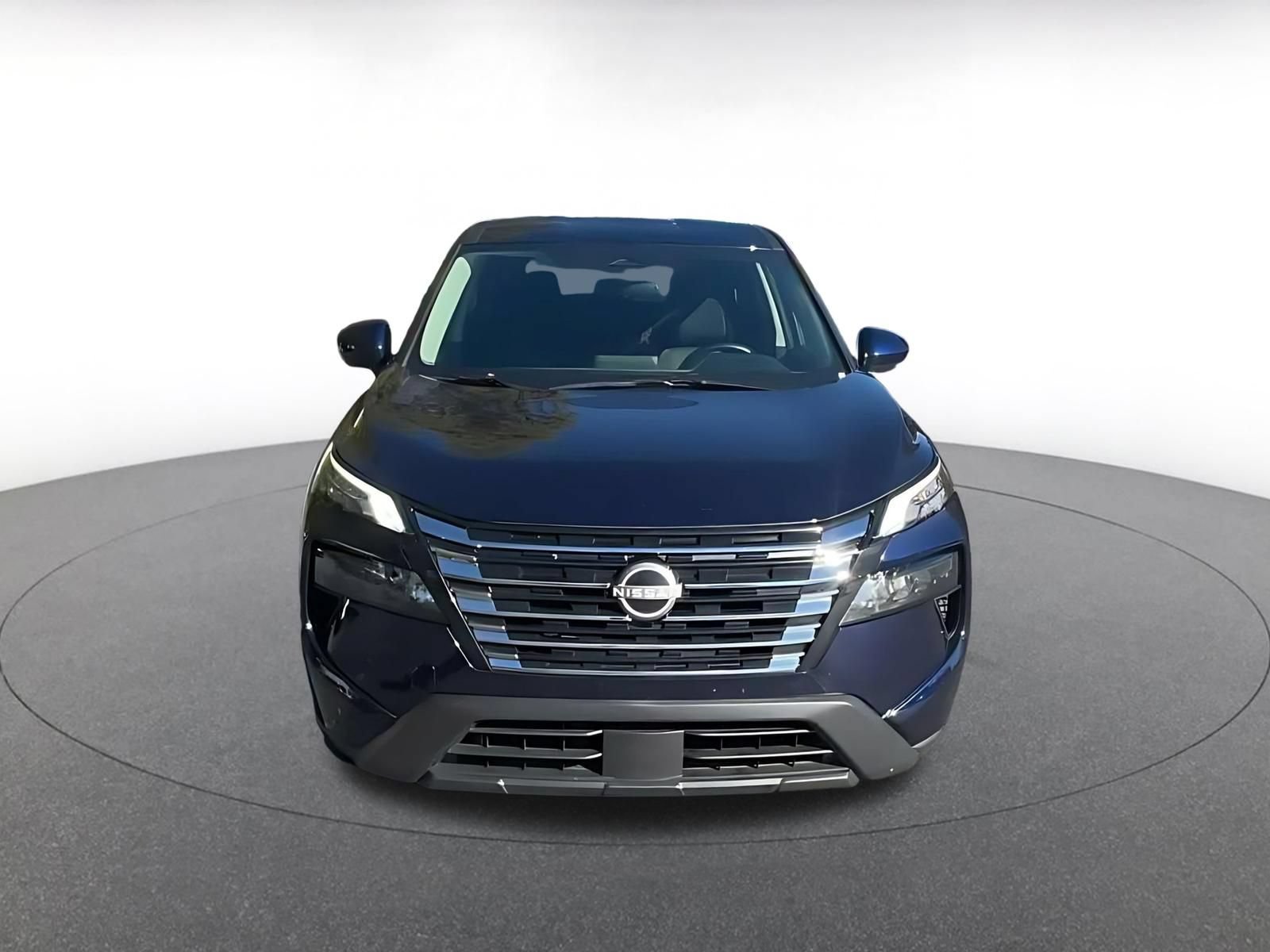Used 2025 Nissan Rogue SV FWD image 4