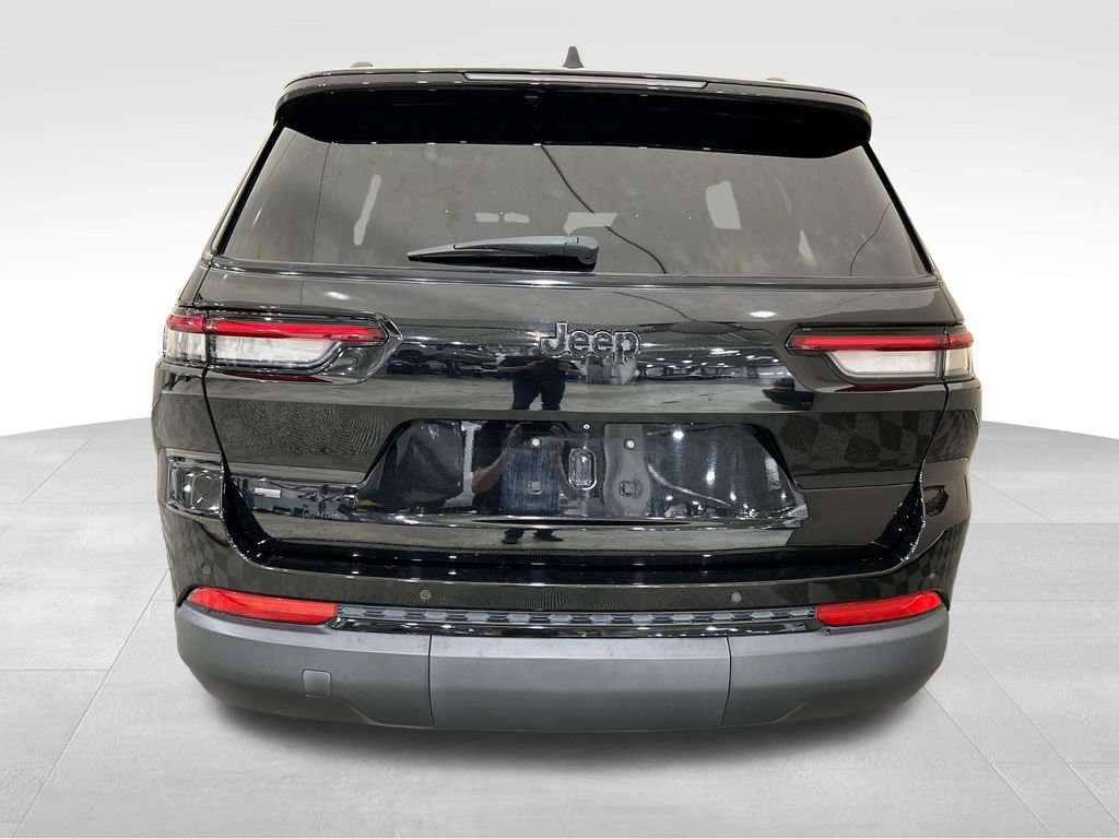 Used 2021 Jeep Grand Cherokee L Laredo AWD/4WD image 4