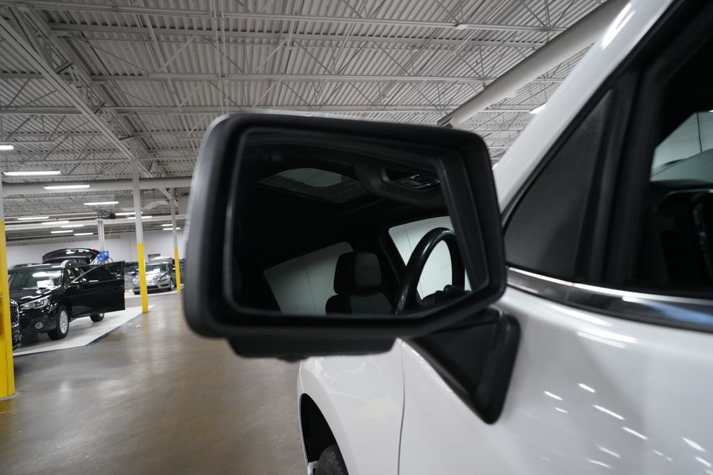 Used 2022 Chevrolet Silverado 1500 High Country w/ High Country Premium Package AWD/4WD image 24