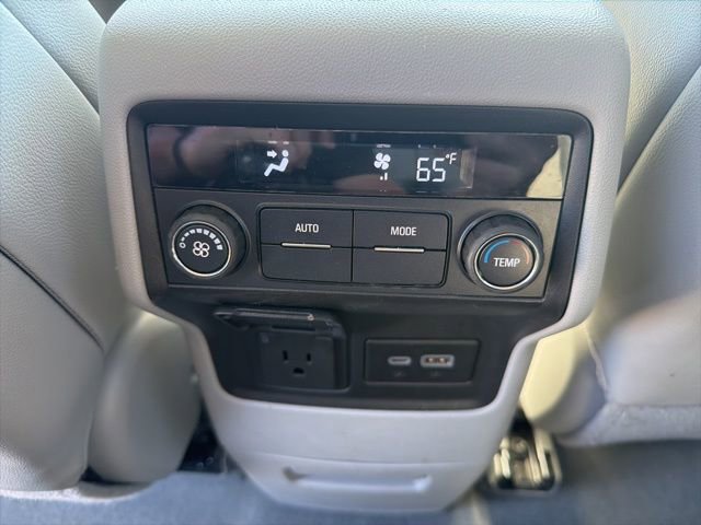 Used 2023 GMC Acadia SLT AWD/4WD image 20