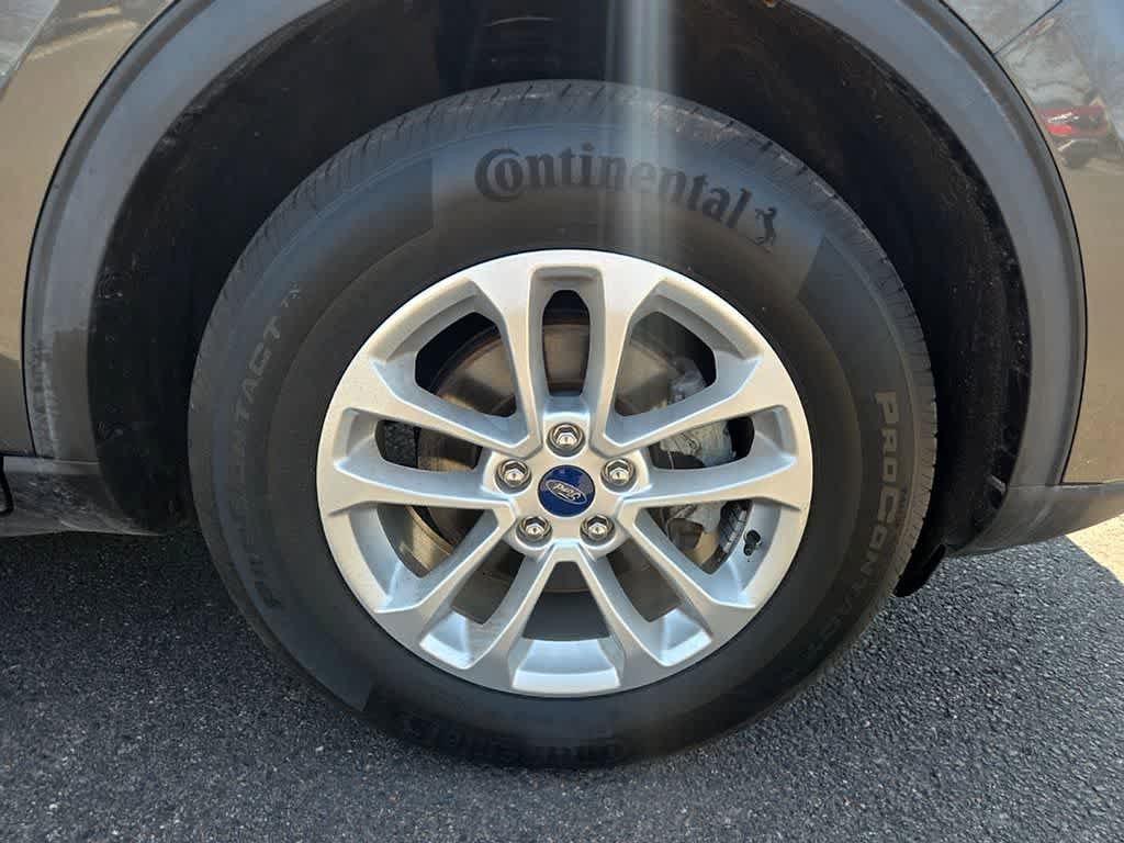 Used 2020 Ford Escape SE image 11