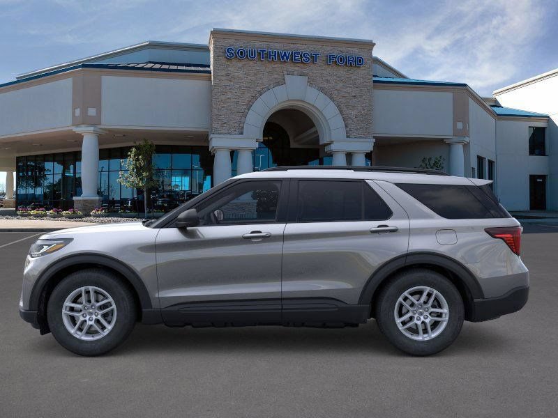 New 2026 Ford Explorer Active RWD image 3