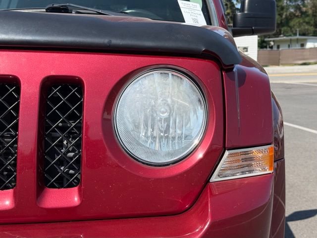 Used 2012 Jeep Patriot Latitude w/ Trailer Tow Prep Group AWD/4WD image 7