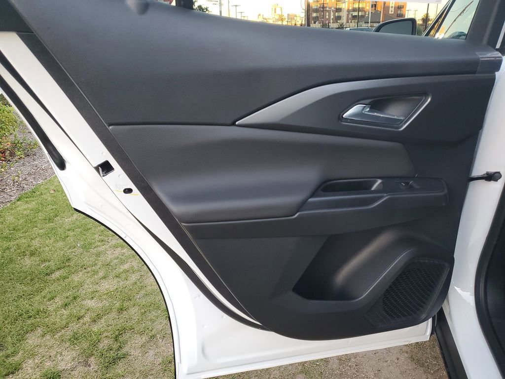 New 2026 Chevrolet Equinox EV LT image 14