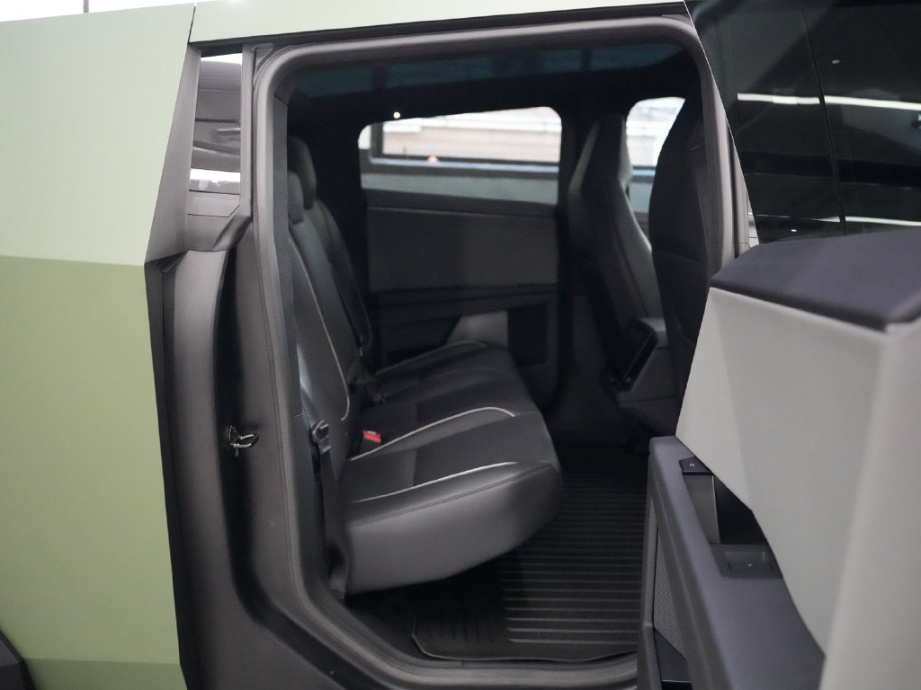 Used 2024 Tesla Cybertruck Cyberbeast AWD/4WD image 25