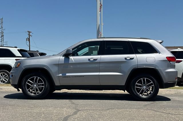 Certified 2020 Jeep Grand Cherokee Laredo w/ Laredo X Package RWD image 7