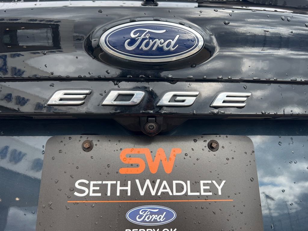 Used 2022 Ford Edge SEL w/ Sport Appearance Package image 7