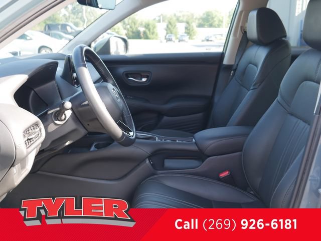 Certified 2025 Honda HR-V EX-L image 33