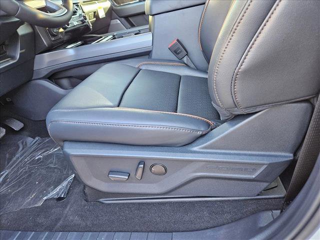 New 2026 Ford F250 Lariat w/ FX4 Off-Road Package image 4