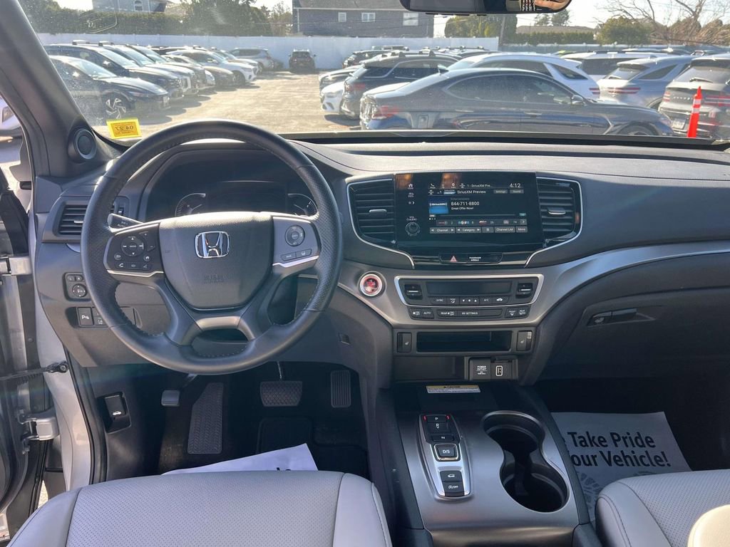 Used 2023 Honda Passport EX-L image 12