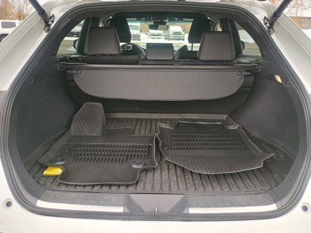 Used 2024 Toyota Venza Nightshade AWD/4WD image 19