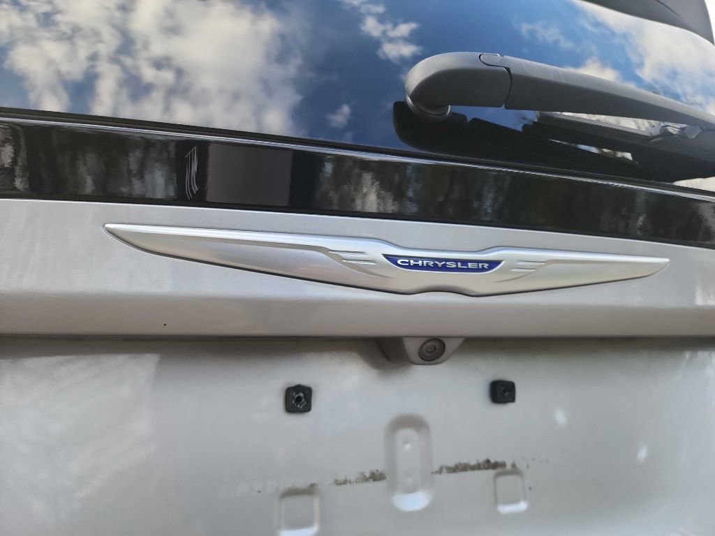 Used 2020 Chrysler Voyager Lxi image 7