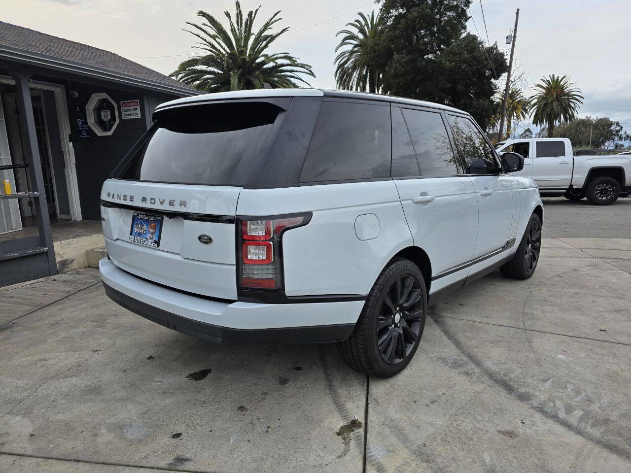 Used 2016 Land Rover Range Rover Supercharged image 6