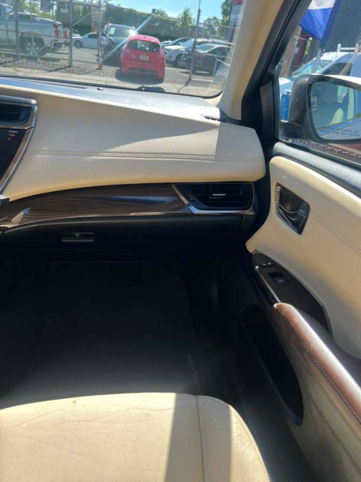 Used 2015 Toyota Avalon XLE FWD image 27