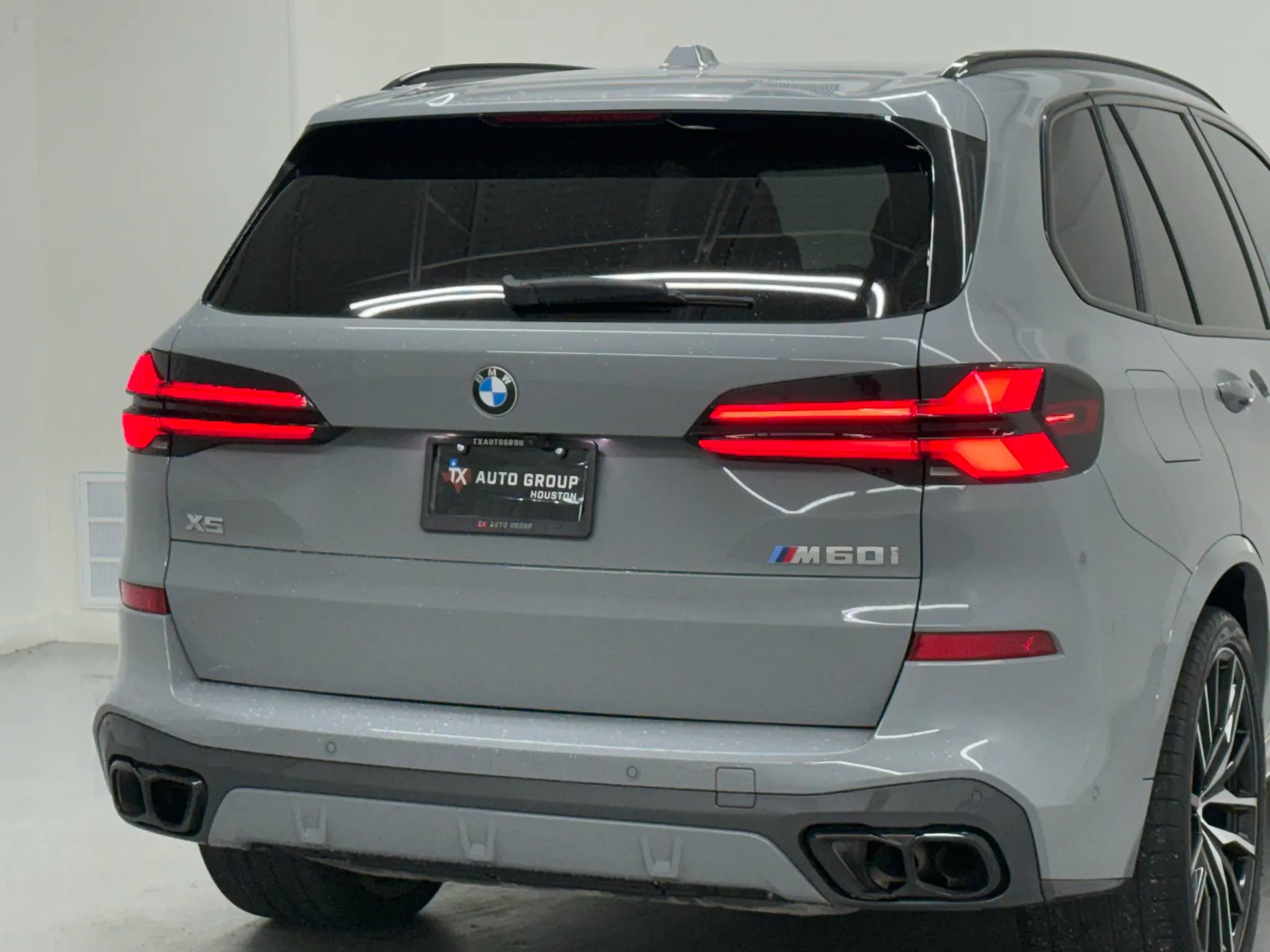 Used 2024 BMW X5 M60i image 42
