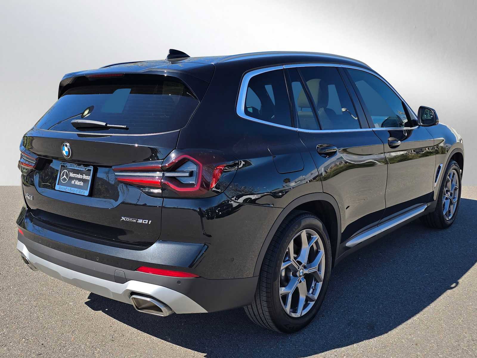 Used 2023 BMW X3 xDrive30i w/ Premium Package image 3