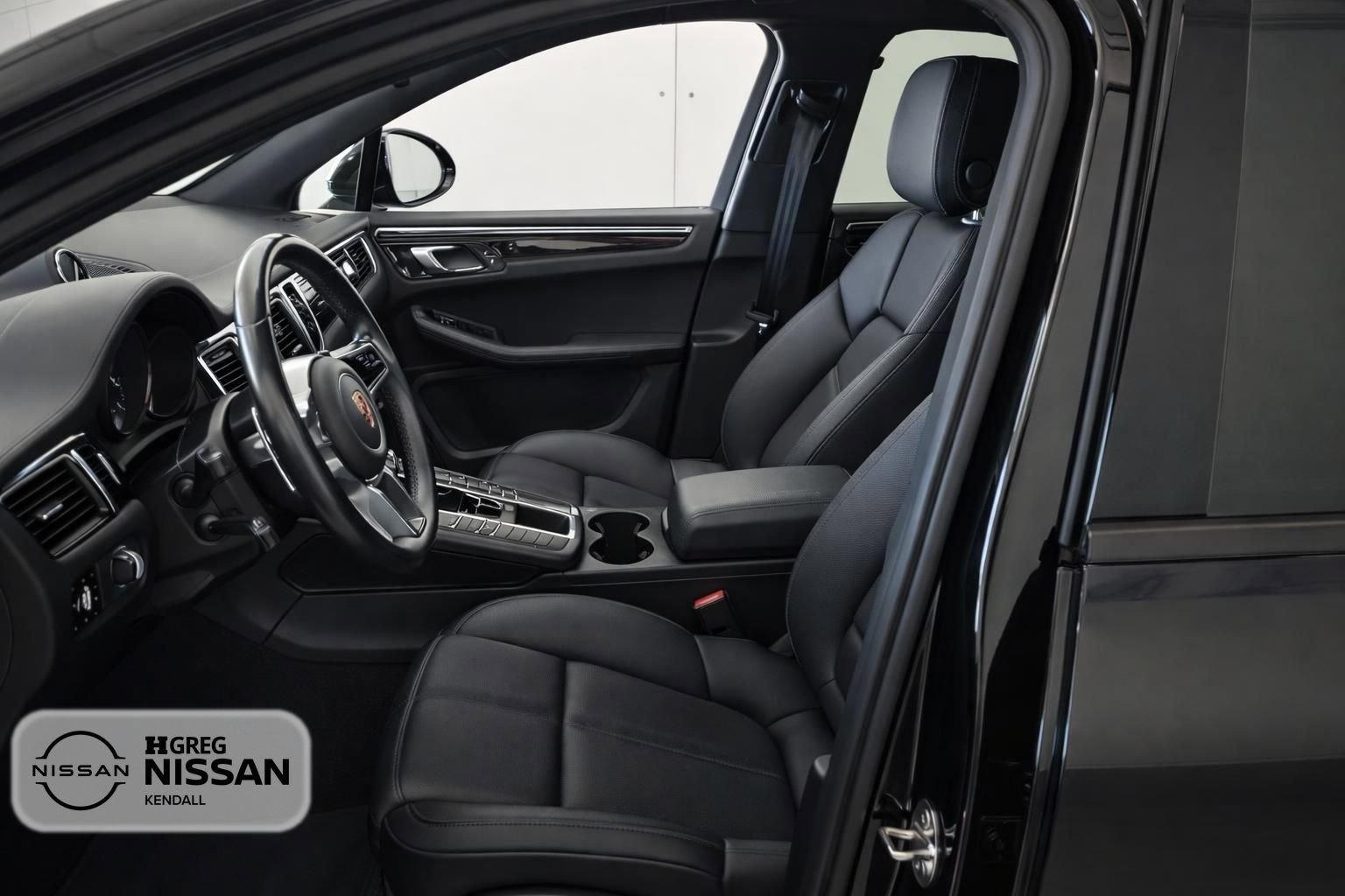 Used 2018 Porsche Macan AWD/4WD image 7