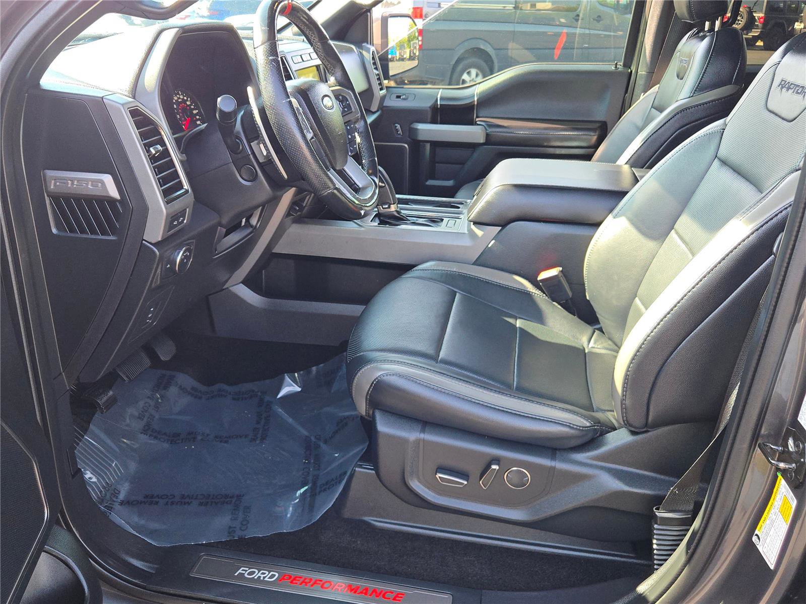 Used 2018 Ford F150 Raptor w/ Equipment Group 802A Luxury image 28