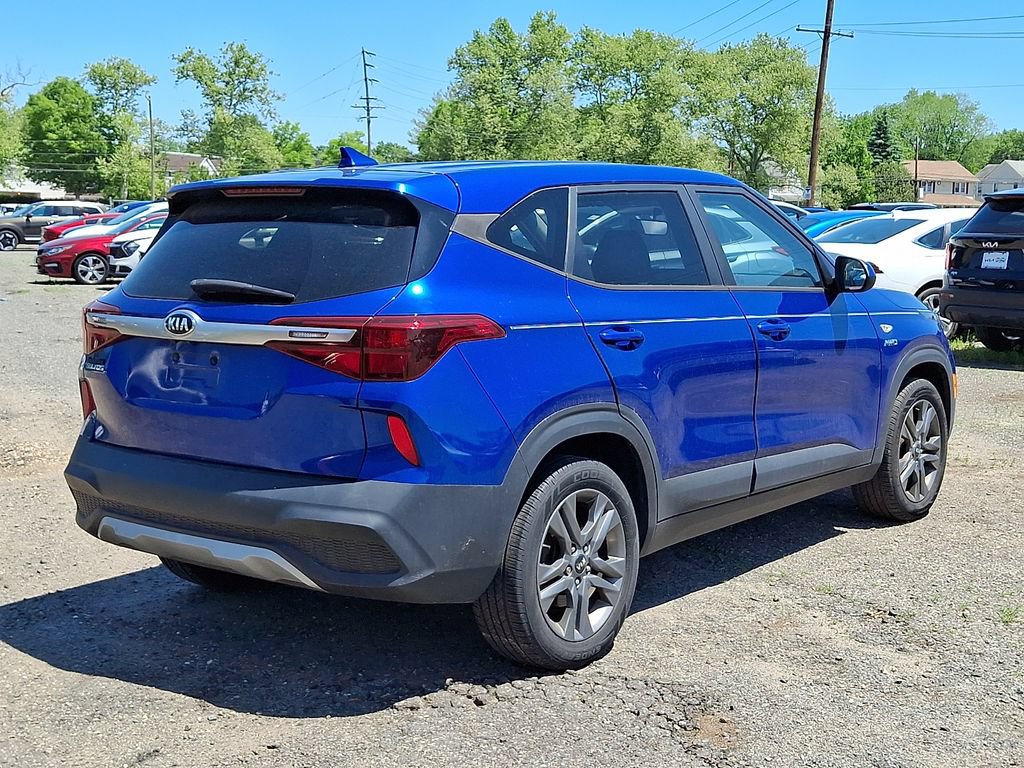 Used 2021 Kia Seltos LX AWD/4WD image 7