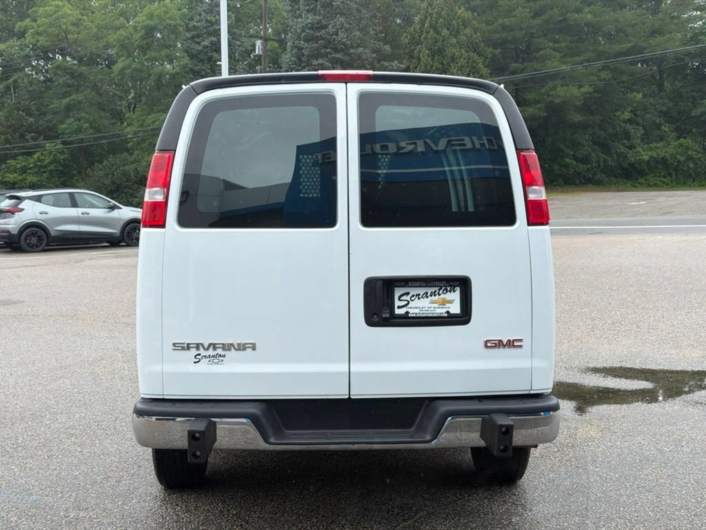 Used 2025 GMC Savana 2500 w/ Driver Convenience Package RWD image 5