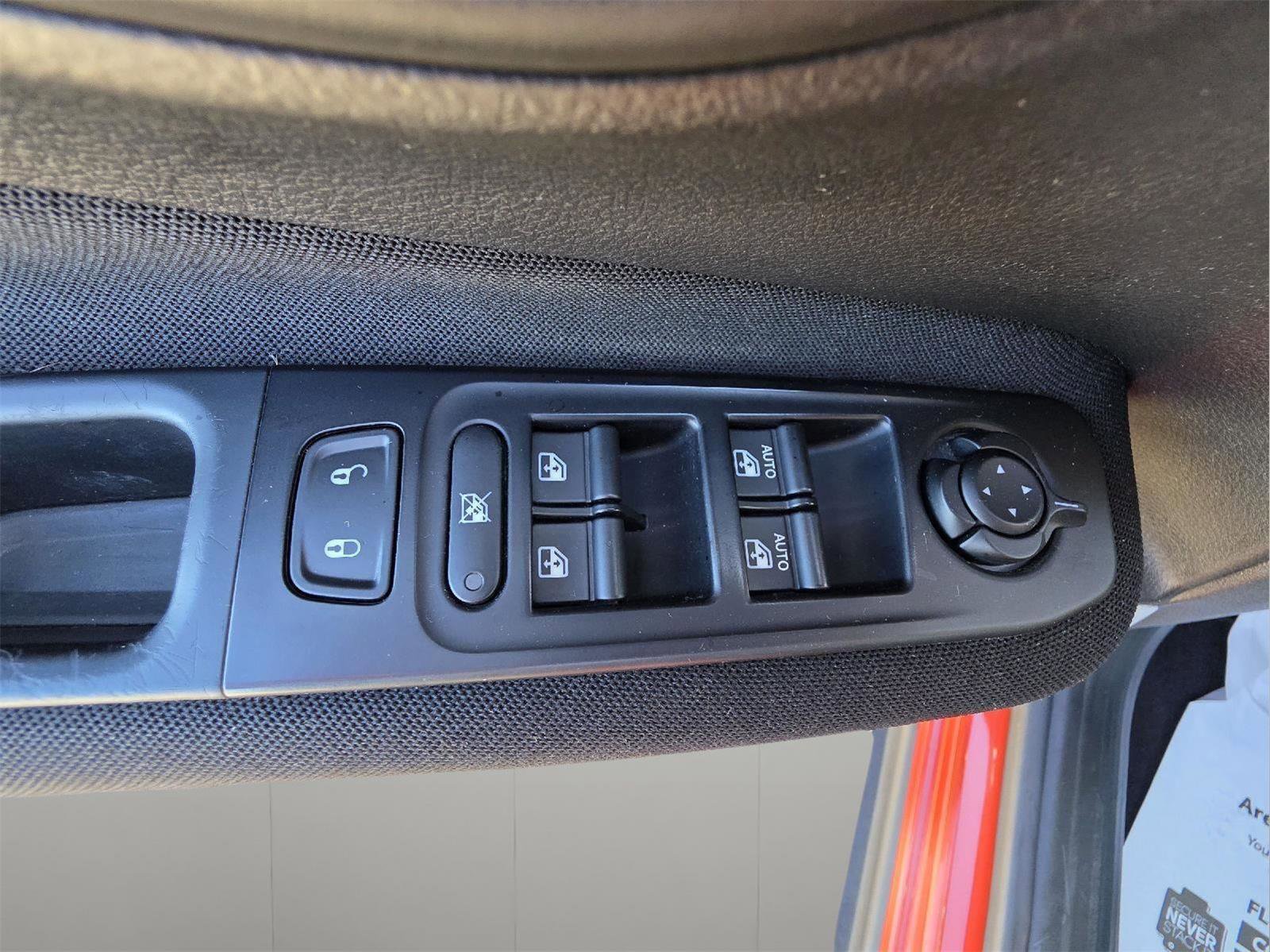 Used 2021 Jeep Renegade Latitude image 13