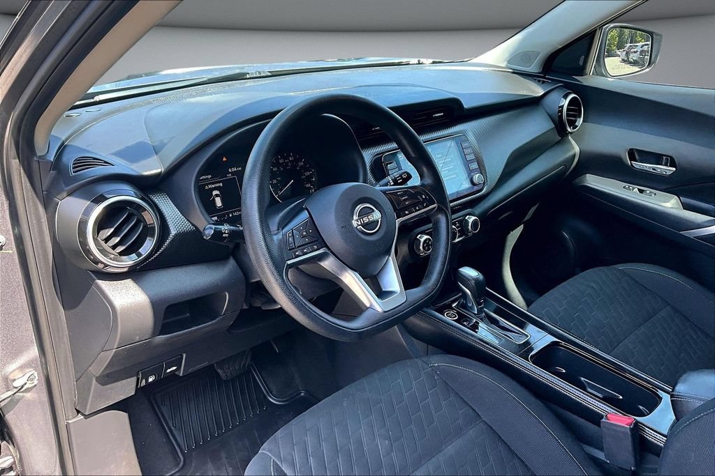 Used 2023 Nissan Kicks SV FWD image 17